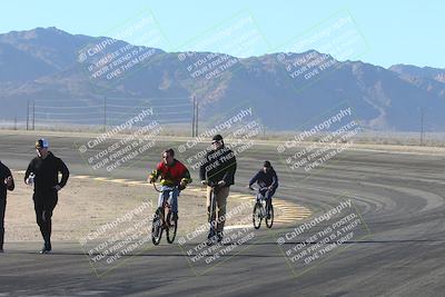 media/Jan-09-2025-Racers Edge (Thu) [[9e316ffd38]]/1-Around the Pits-Track Walk/